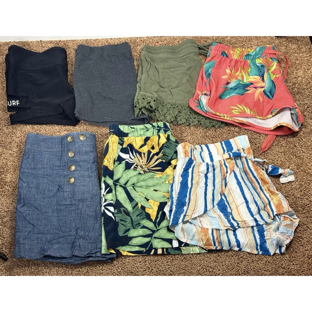 Womens Shorts Lot/Bundle 7 Pieces Size Medium - Athletic Casual Summer Beachy